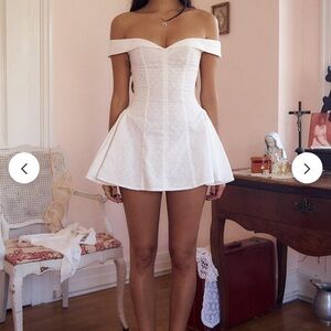 Chic Off-Shoulder White Mini Dress